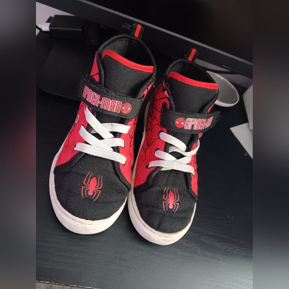 Spiderman Kids High-Top Sneakers - Red and Black